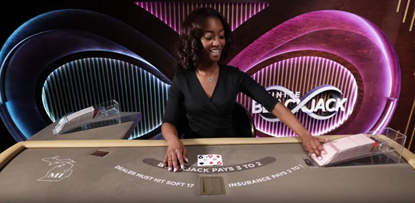 Blackjacktafel met echte dealer bij Lunar Spins